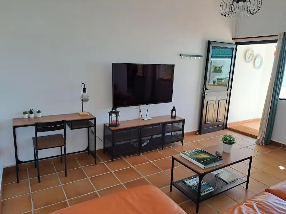 Apartamento Valentina Tias 0*,